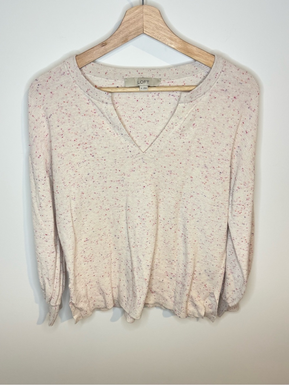 LOFT 100% Cotton Cream Speckled V-Neck Sweater | M